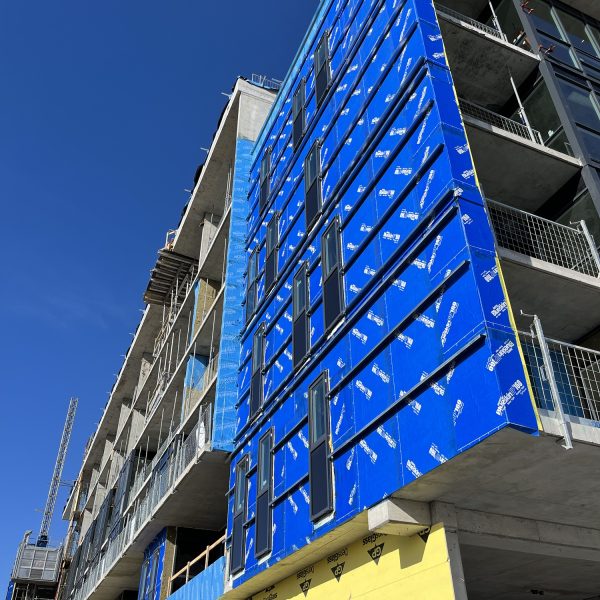 Construction site of Mondria 1 after the window installation